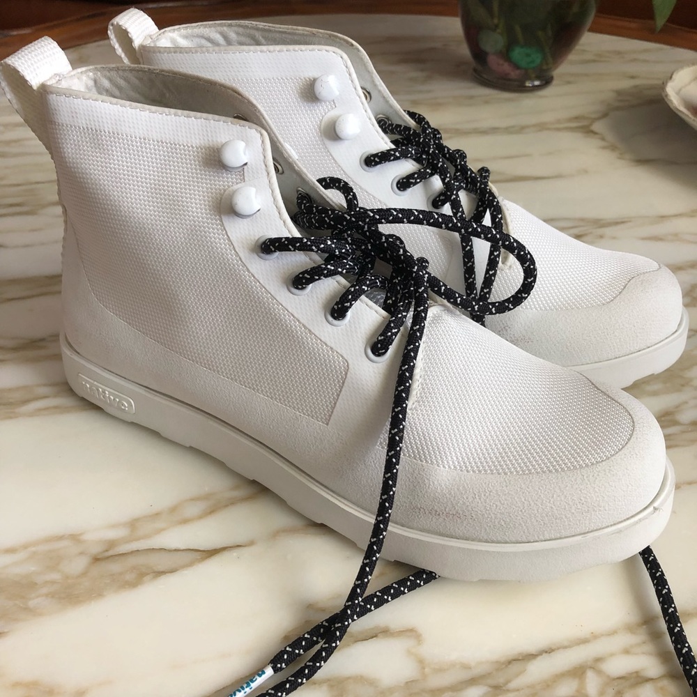 Native Boot size 7
